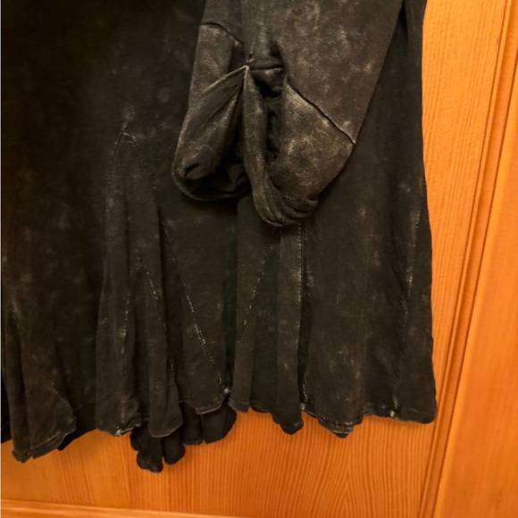 POL Black Peplum Blouse with 3/4 Sleeves - Picture 5 of 7